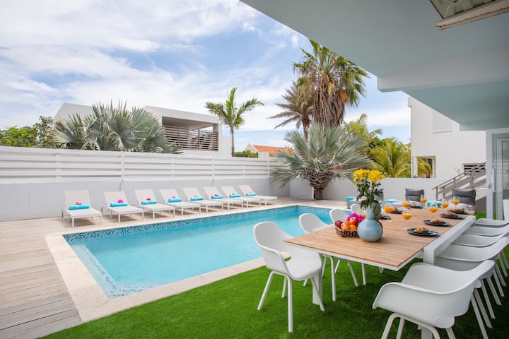Luxe Villa Met Twee Zwembaden In Vista Royal! - Curaçao