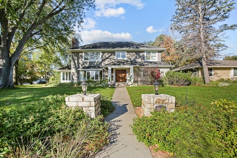 Executive Home in Edina