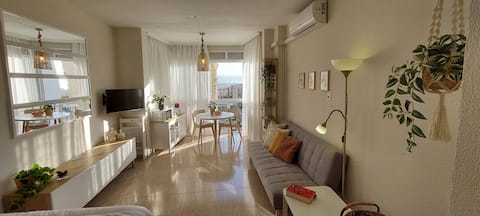 Successful Airbnb property: Sun and sea. Centrally located apartment in Torremolinos