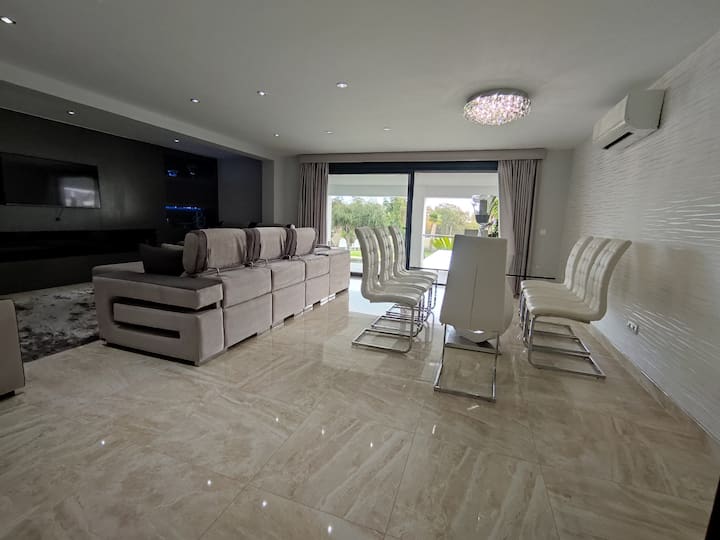 Villa De Lujo Costa Del Sol Con Piscina-jacuzzi - Benalmádena