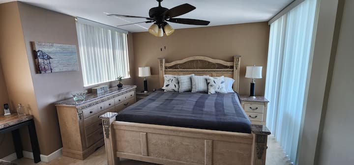 Master 's room with shared  private bathroom.