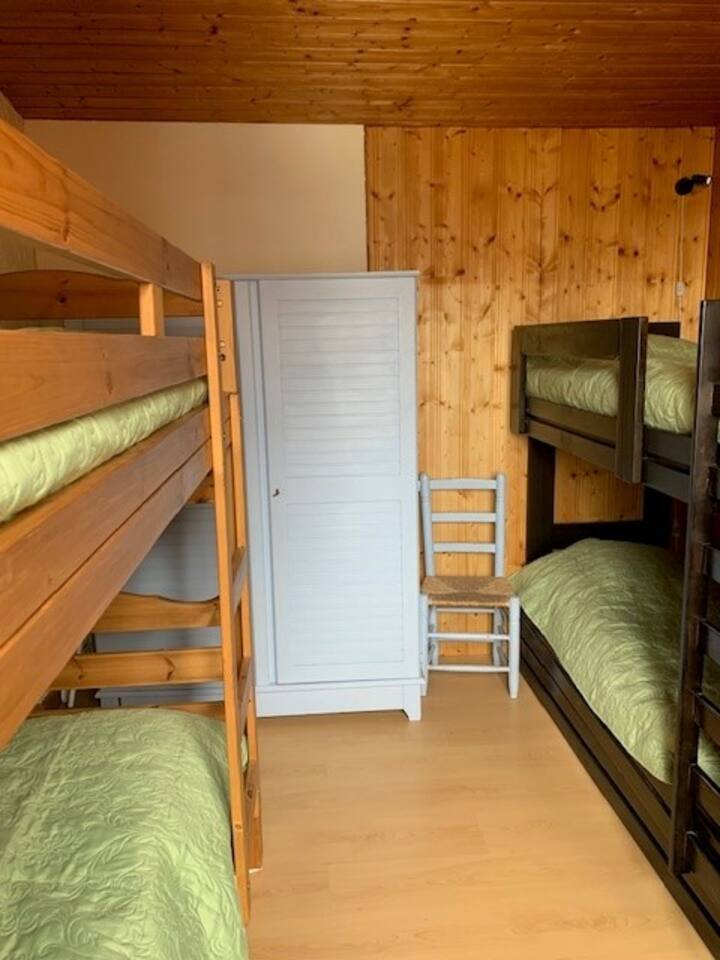 3. spavaća soba s 2*2 kreveta na kat