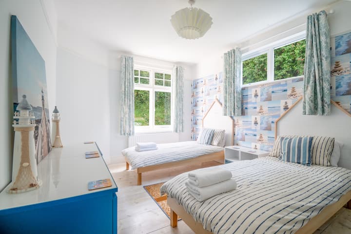 Уште една двокреветна соба