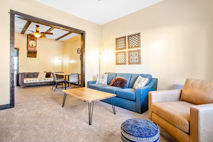 Cozy & Updated Downtown Home - Leadville, CO