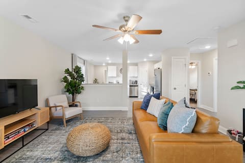 Comfy Cozy - Family Friendly - Pet Passionate