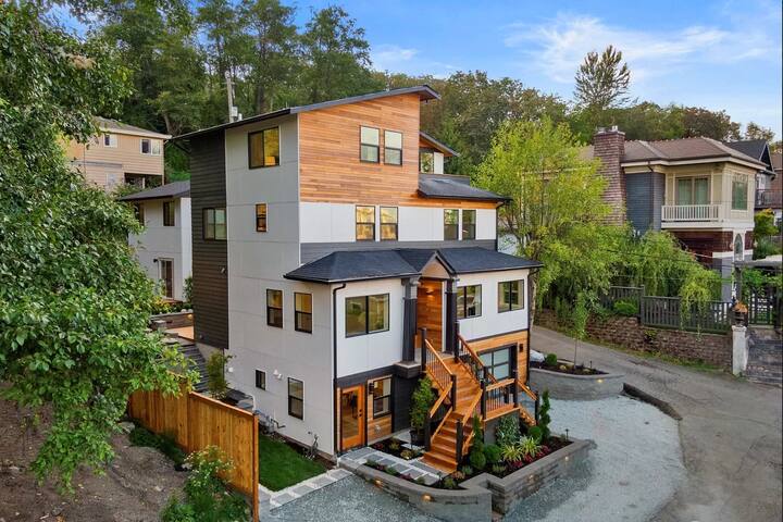 CityView by Urban Upscale (Main FL+3rd+PH w/ View)