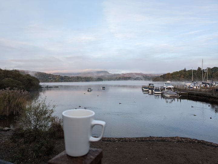 Lodge on Lake Windermere Cabins for Rent in Windermere, England