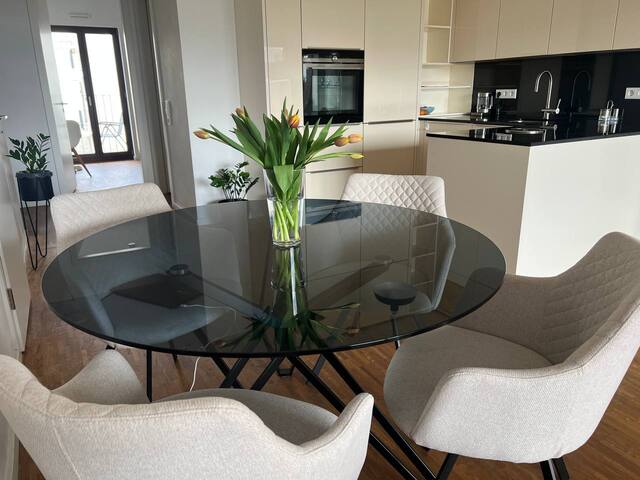 Listing in Frankfurt Am Main