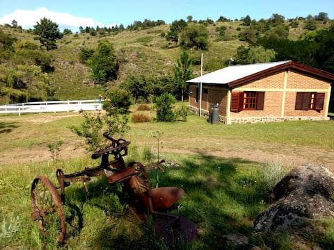 Mountain cabin in countryside p/6 to 7 people