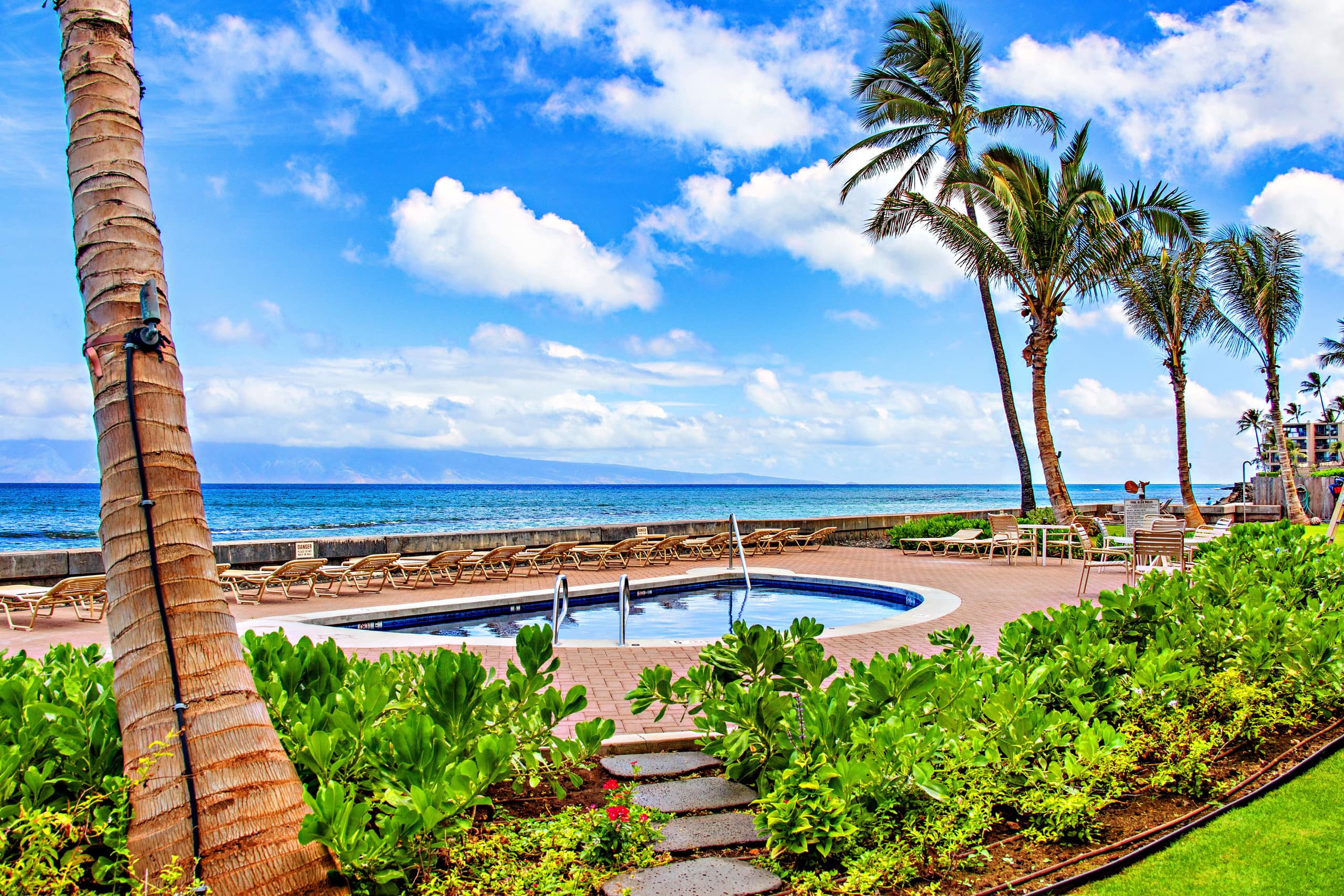 Maui Full Oceanfront Paradise - Image 32