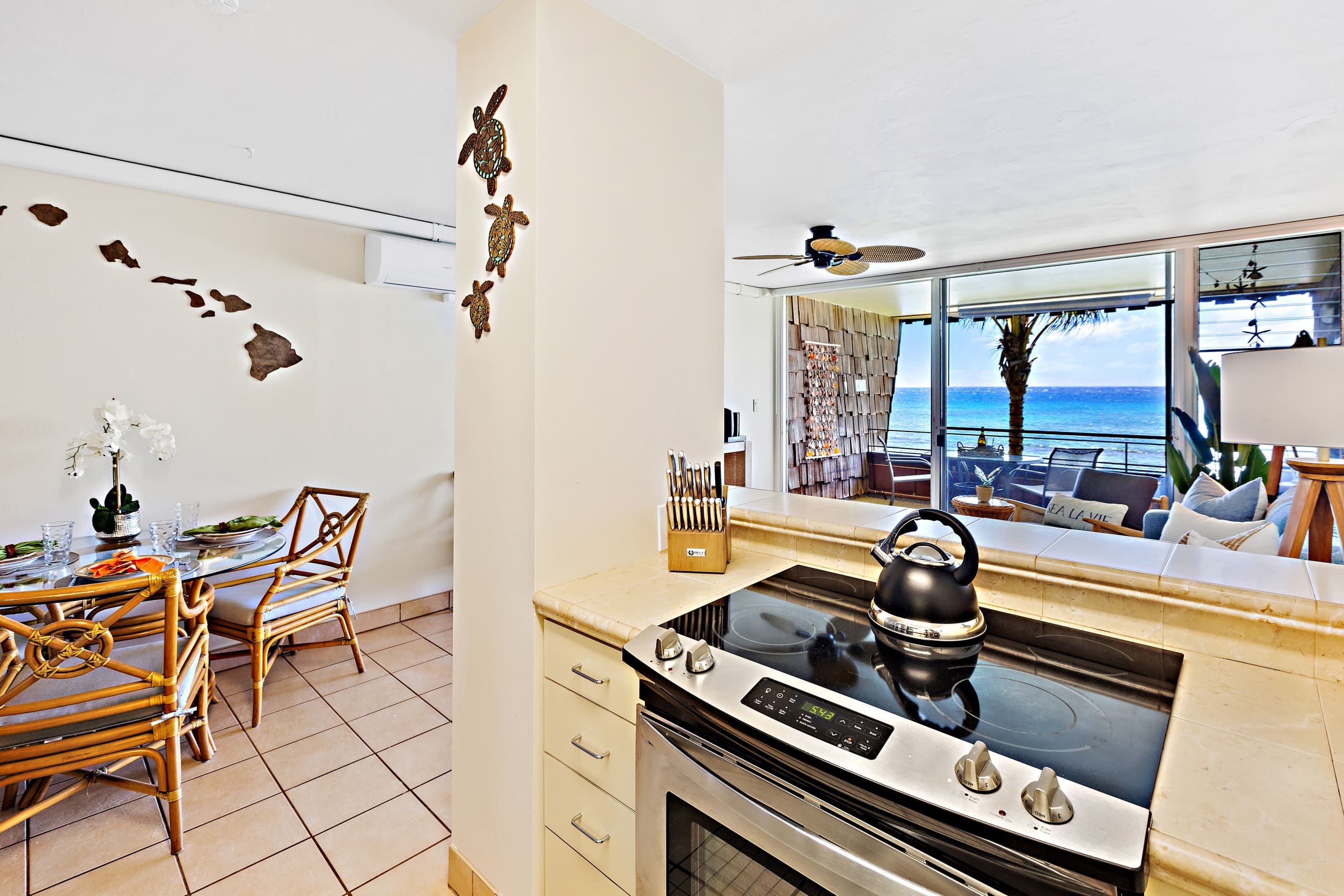 Maui Full Oceanfront Paradise - Image 11