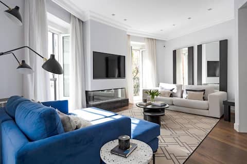 Anuncio de Airbnb popular: Luxury Apartment in the Salamanca District en Salamanca