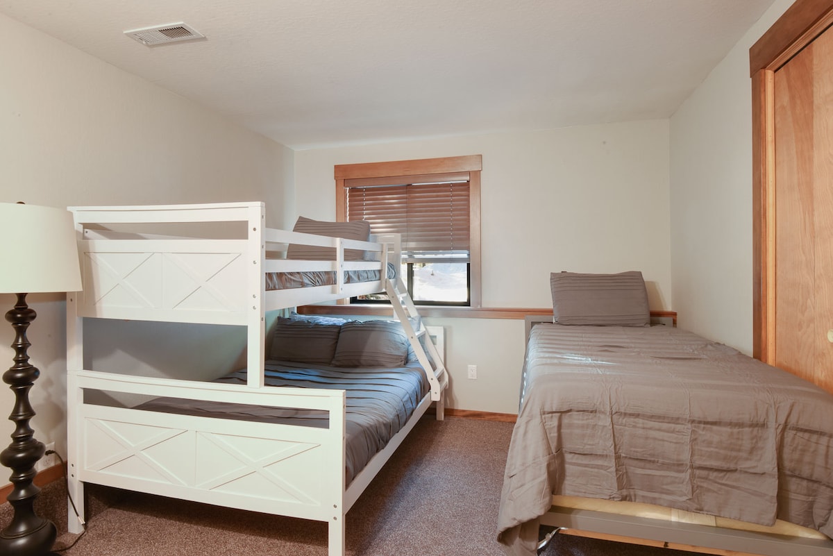 Single Sized bunk bed + Single bed