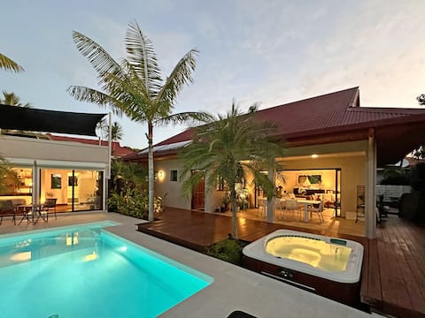 4 bedroom house pool and spa