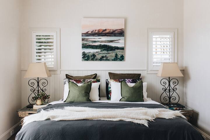 Charleston Cottage gallery image 3