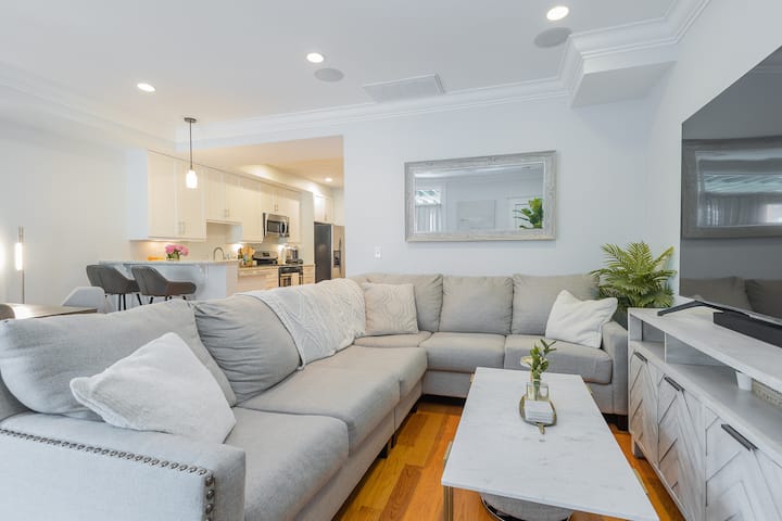 2 Bdr/2b- Walk To Seaport & Bcec - Boston, MA