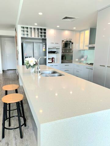 Whole Floor Luxury APT L3 gallery image 4