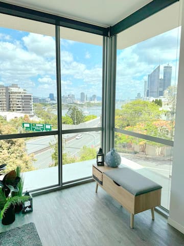 Whole Floor Luxury APT L3 gallery image 2