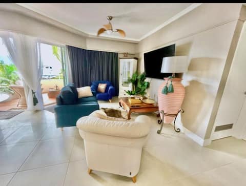 Top performing Airbnb: Inner city style in Cairns City