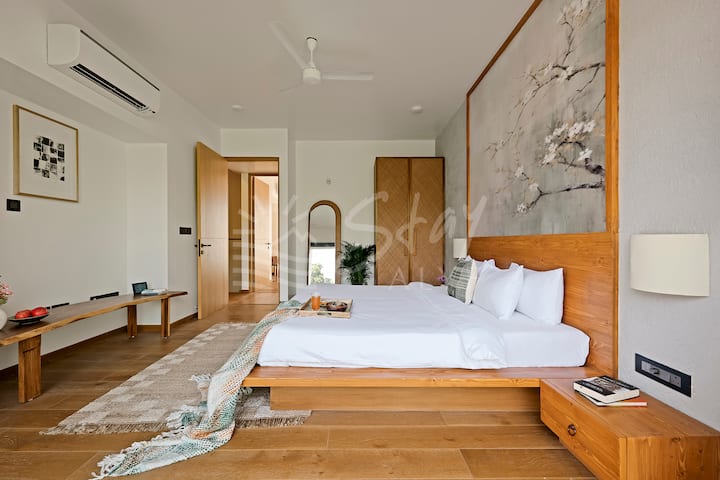 Bedroom 1 image 2