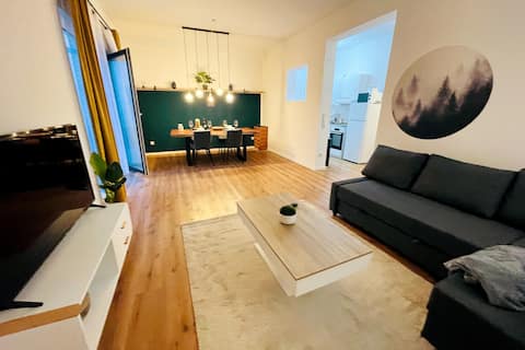 Popular Airbnb listing: modern * cozy * Nespresso * terrace * garden in Hochheide