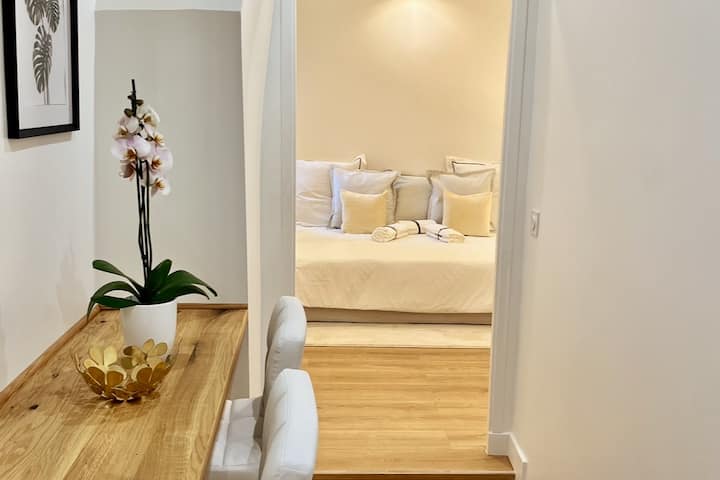 ทางเข้าและพื้นที่ทำงาน 