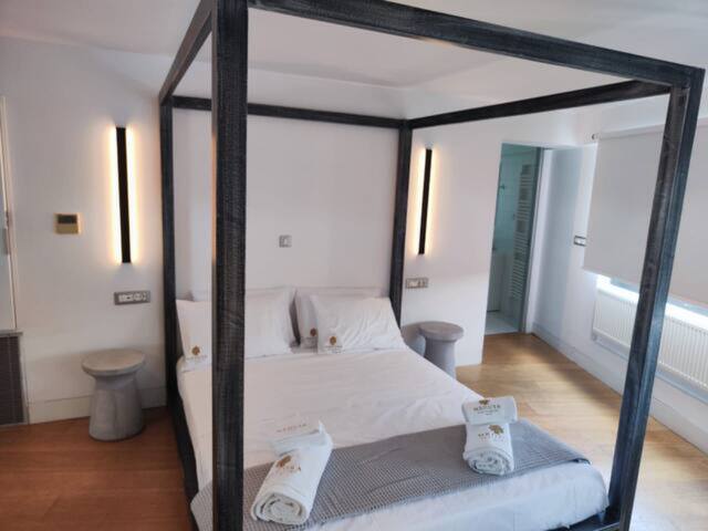 Gazi pool house gallery image 2