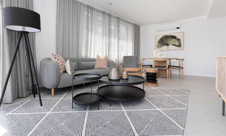 Vibrant Living in the Heart of Sea Point (Apt405) gallery image 3