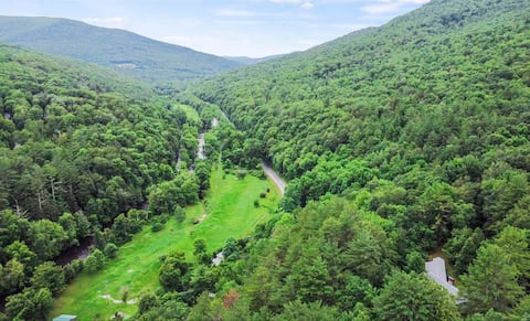 Pet Friendly - VT Mountain House on 52 Acres!