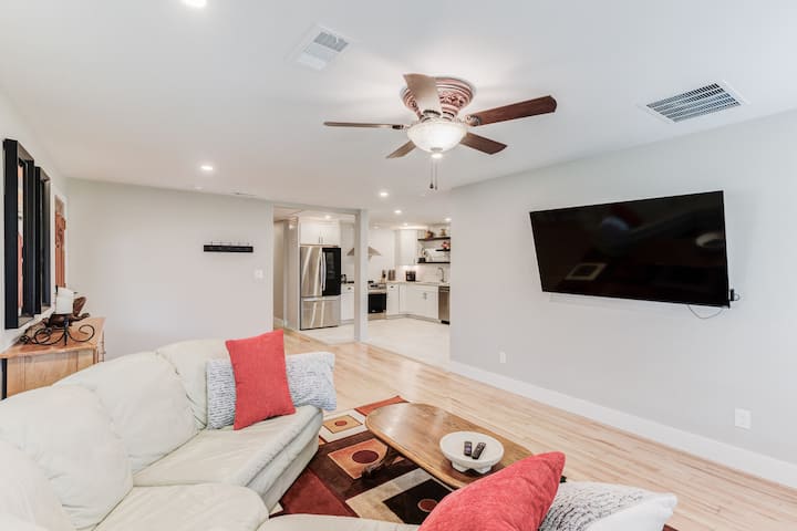 (414) 4 Bed 4 Bath World Cup “5” Min Drive - Arlington, TX