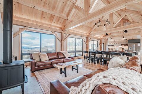 Sleeps 20, Views, Hot Tub, Wood Stove, Theater