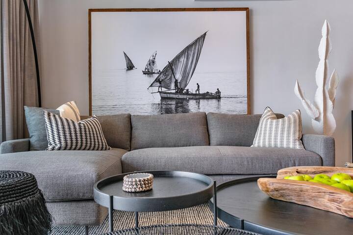 Vibrant Living in the Heart of Sea Point (Apt402) gallery image 3