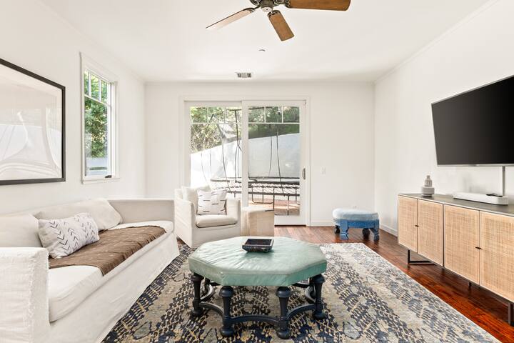 The Topanga Treehouse! gallery image 3