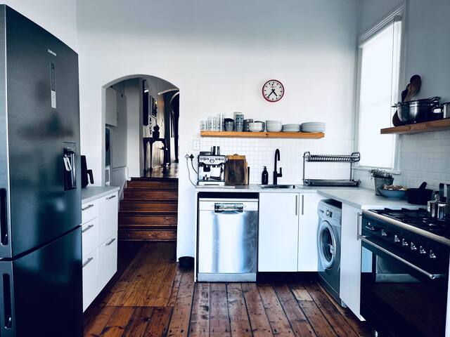 City Victorian with Views gallery image 4