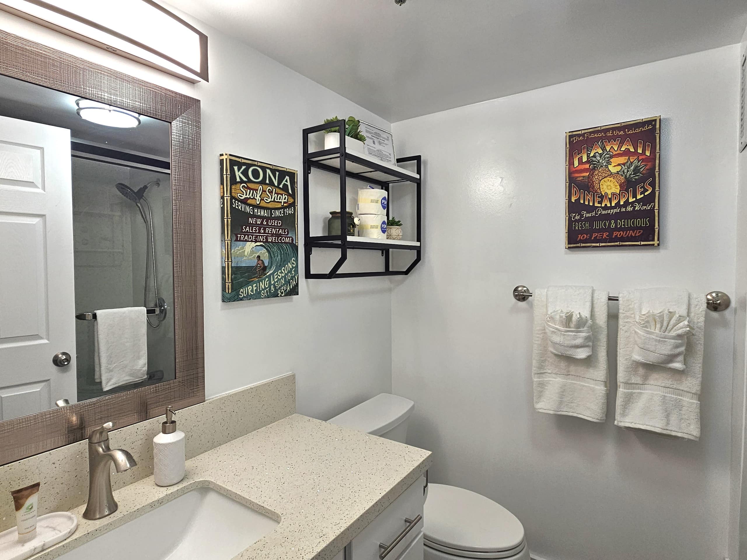 2 Queen+Sofa, Free Parking, New Renovation, View! - Image 4