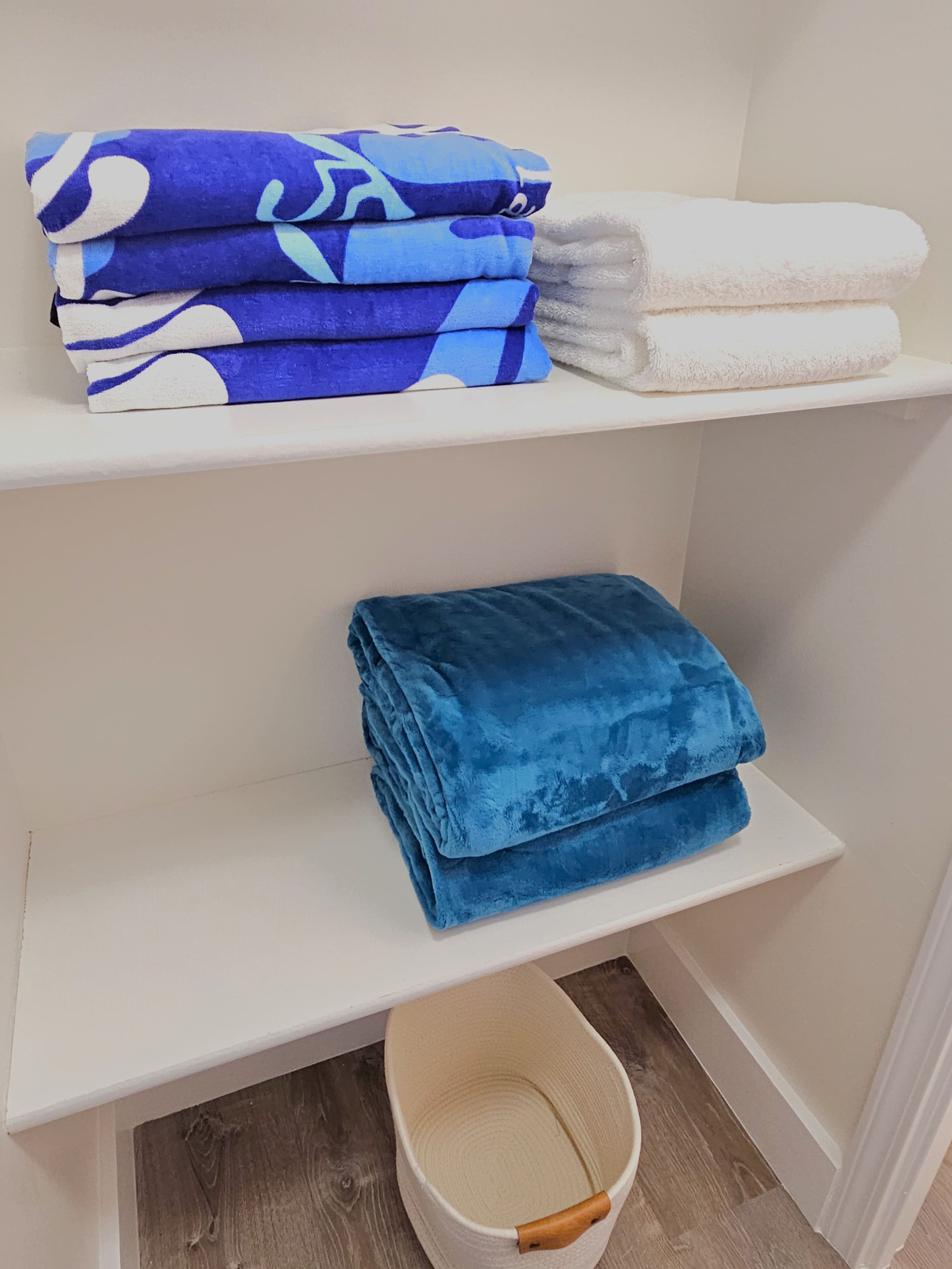 2 Queen+Sofa, Free Parking, New Renovation, View! - Image 15