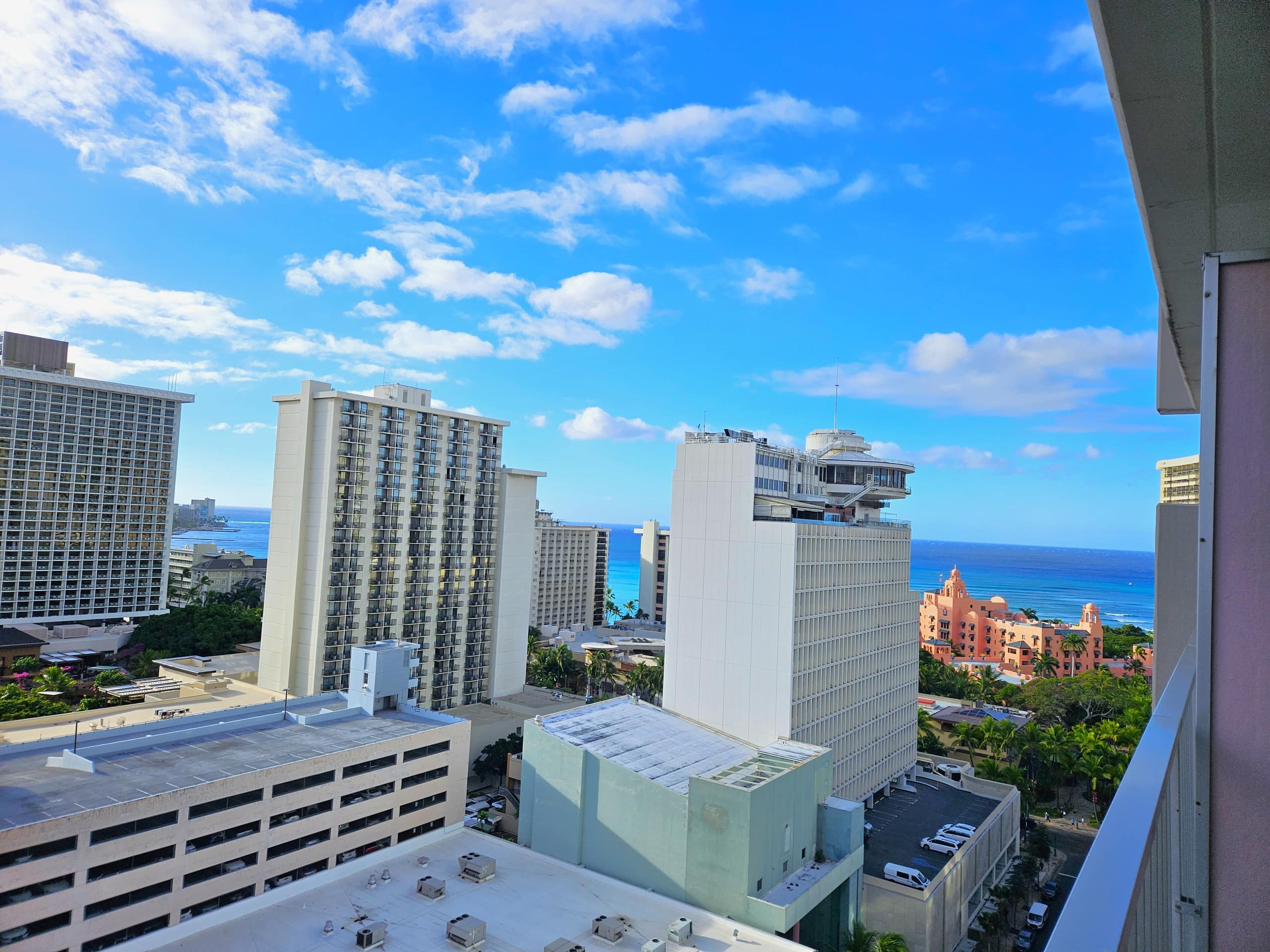 2 Queen+Sofa, Free Parking, New Renovation, View! - Image 10