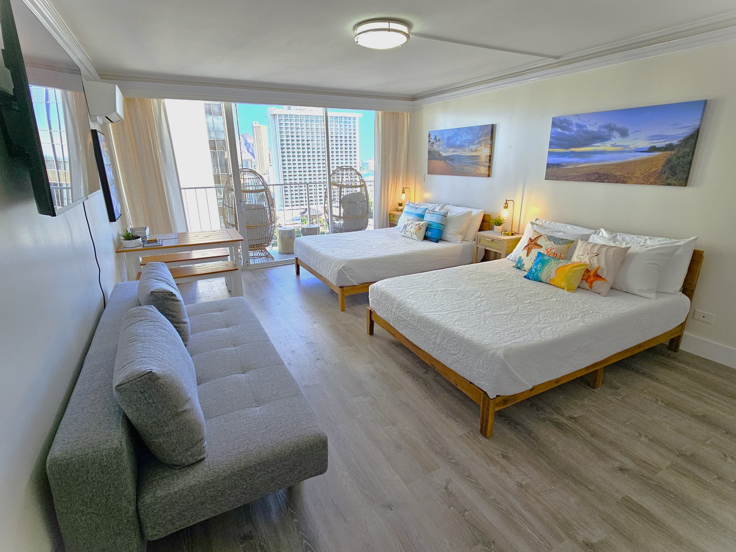 2 Queen+Sofa, Free Parking, New Renovation, View! - Image 2
