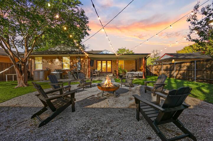 Sublime Mid-Century Modern Home + Fire-Pit