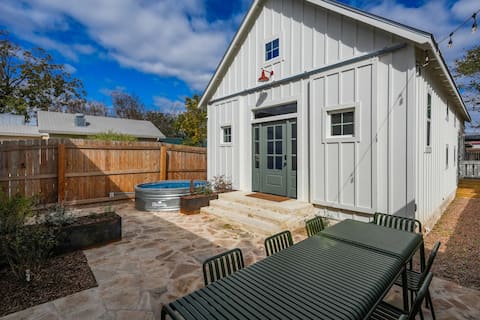 Bunkhouse on High PrivateCourtyard
Downtown