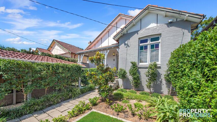 3 Bedroom Cottage in the heart of Cremorne! gallery image 5
