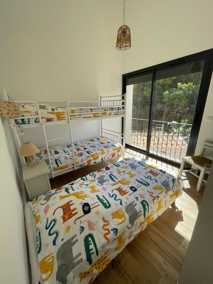 საძინებელი 4