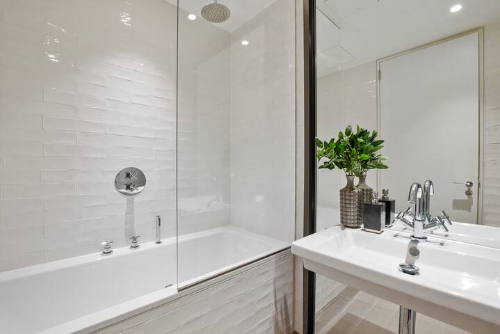 2-bedroom apartment in Fitzrovia gallery image 5