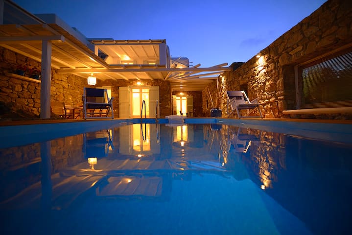 Villa Princess 1 4Bed with Pool Panormos Beach