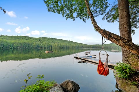 Lakefront, Gas Fireplace, gym and hot tub near Ski