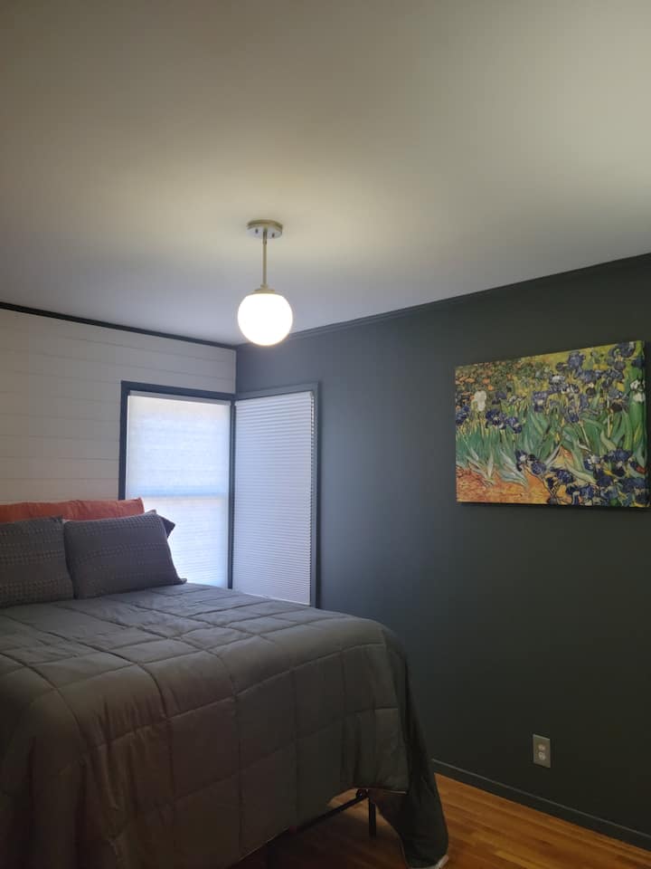 Cómodo dormitorio queen #2