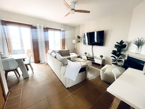 Popular Airbnb listing: Casa Sonia Great location. Quiet area. Easy access in Santa Maria, São Pedro E Sobral Da Lagoa