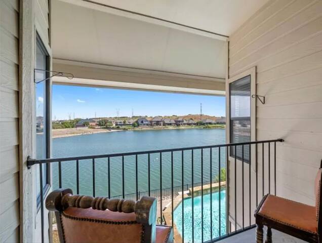 Monthly Rental: Lakefront & Pool in Fort Worth, TX gallery image 5