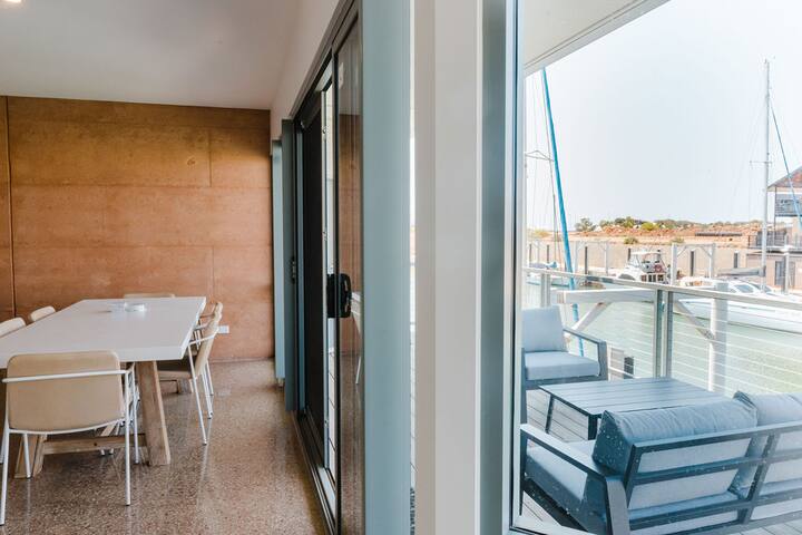 Ningaloo Getaway – 4×3 on the Canals gallery image 4