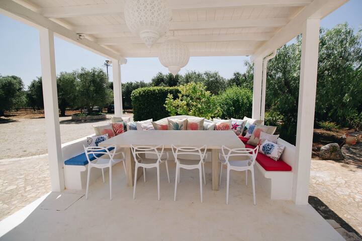 Traditional trullo with swimming pool gallery image 5